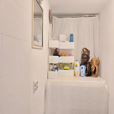 Rm Antonio On Dumanica St - En-suite Rm 5 Min To The Old Town Of